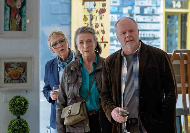 5 Commissions New Drama Series Last Resort