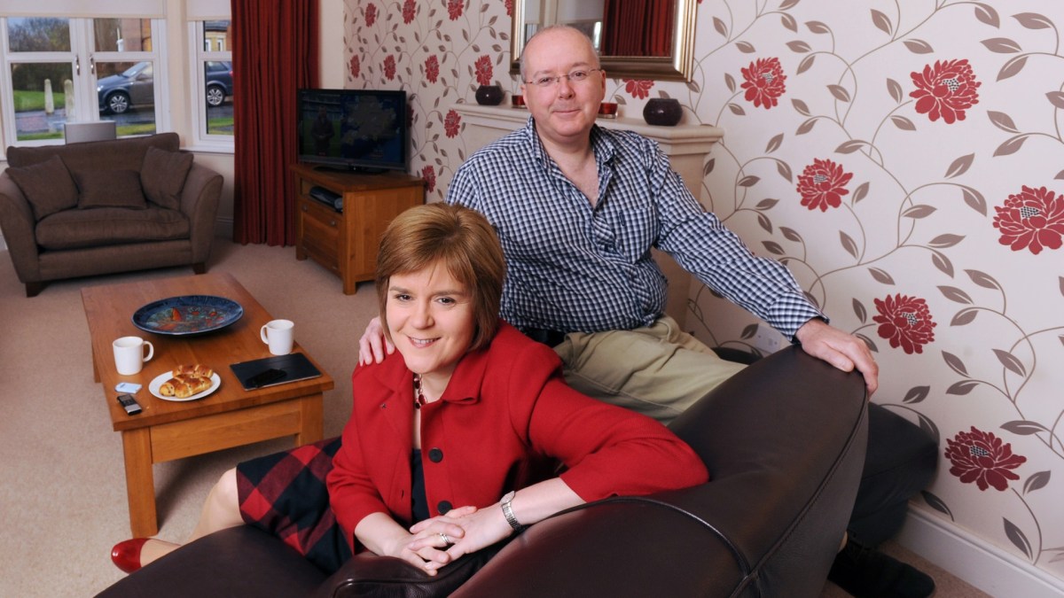5 Commissions To Nicola, Love Peter