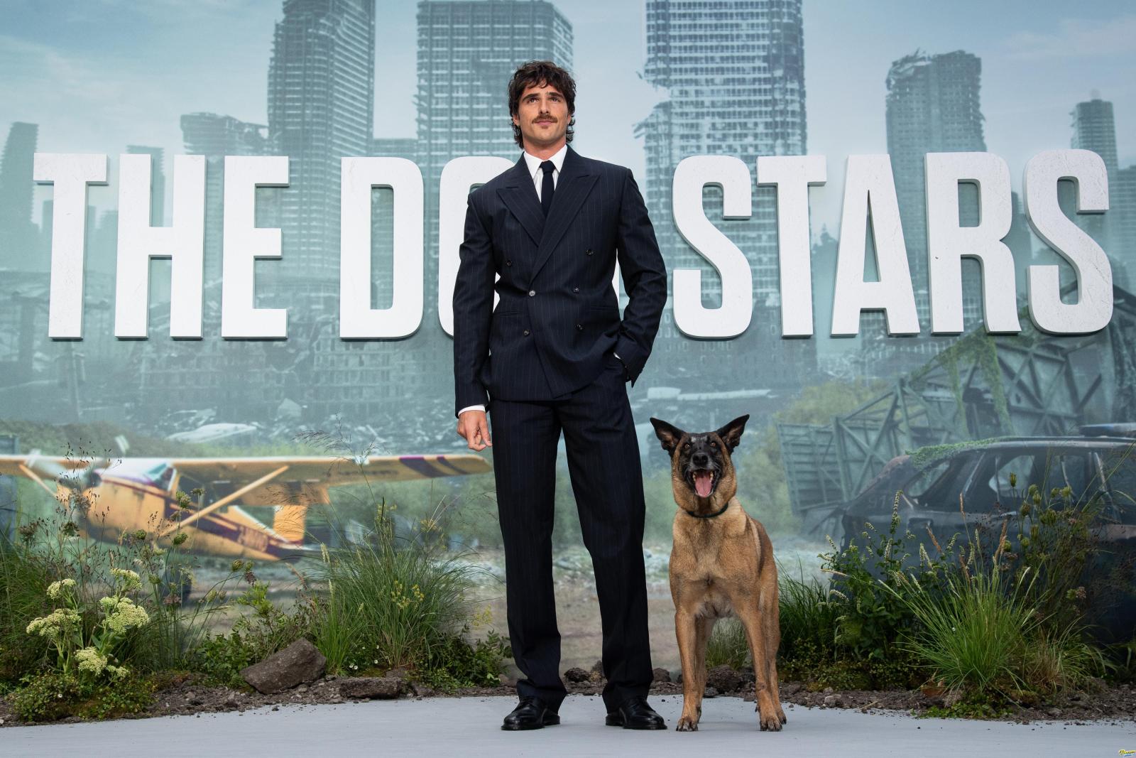 World Premiere Of 20th Century Studios "the Dog Stars" At Odeon Luxe Leicester Square London